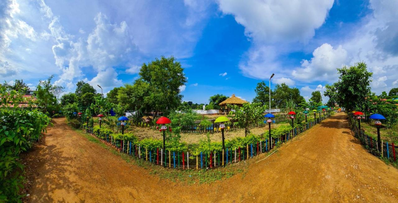 Panchobon Art Resort Шантиникетан Экстерьер фото